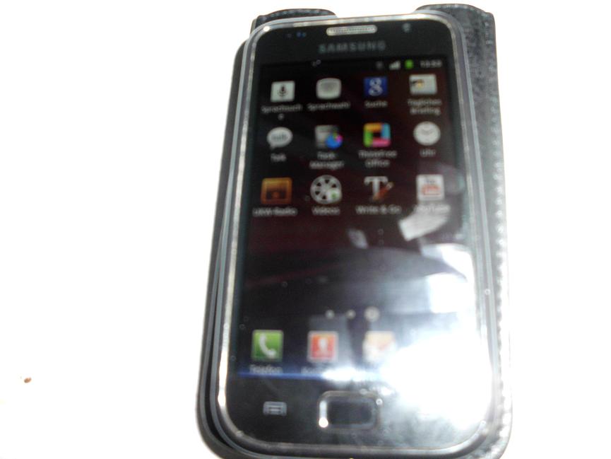 Bild 3 möchte hier dieses samsung gt i9001günstig abgeben nur für 15euro
