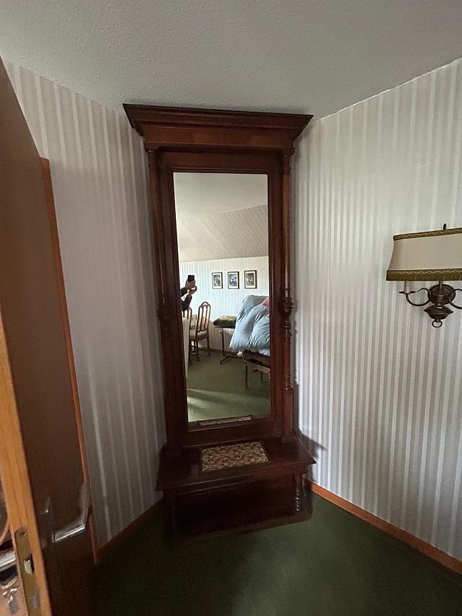 Bild 1 Wohnungsmöbelauflösung