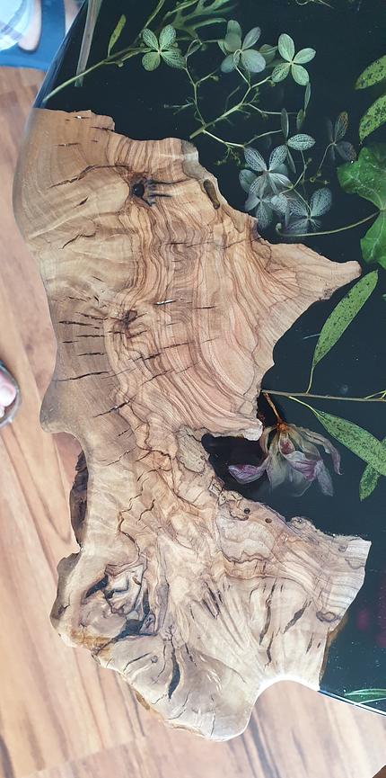 Bild 3 Design-Beistelltisch