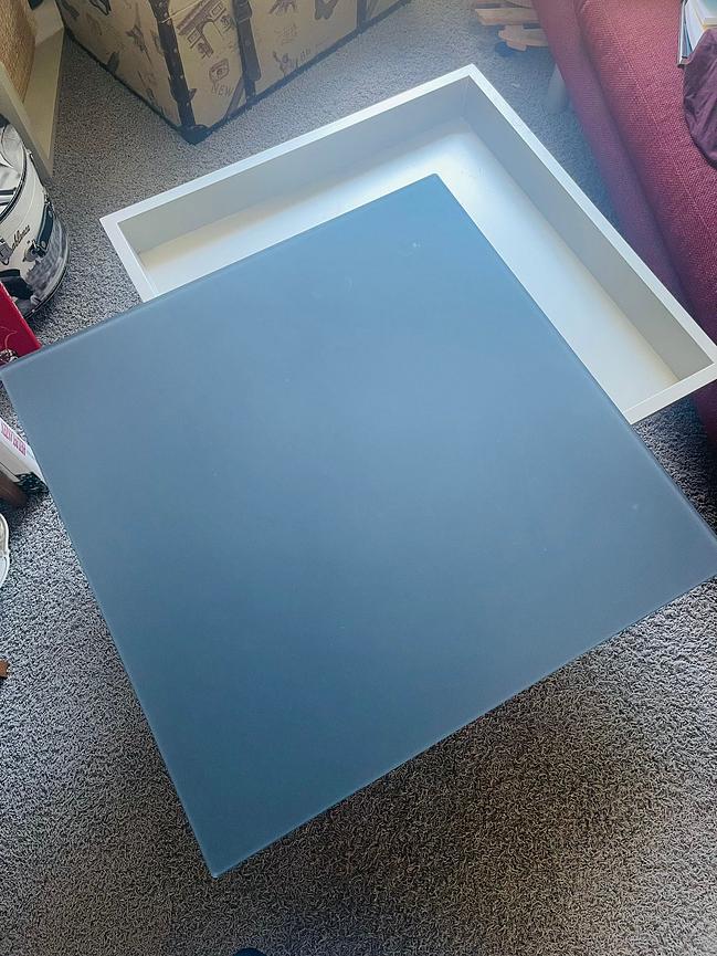 Bild 1 Couchtisch mit Lift und Staufach