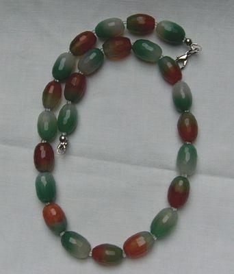 Bild 5 Edelsteinkette mit einen Regenbogenachat