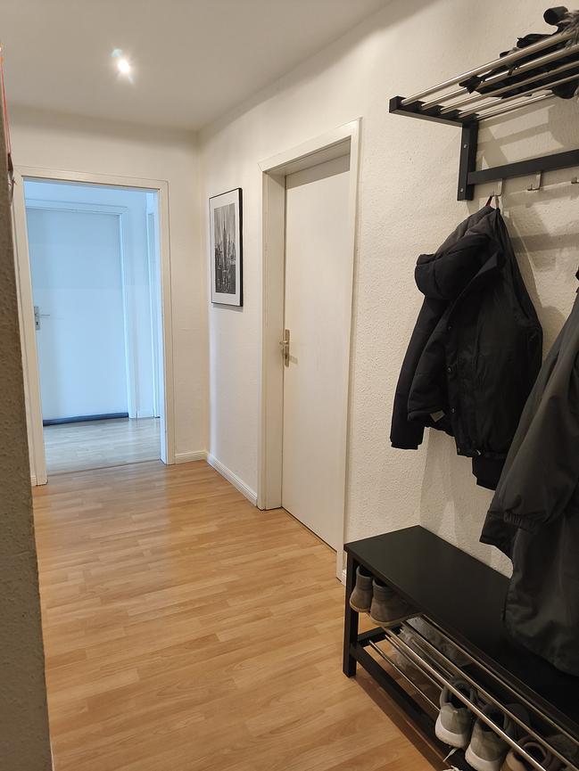 Bild 7 Helles all inclusive Zimmer in Frauen-WG