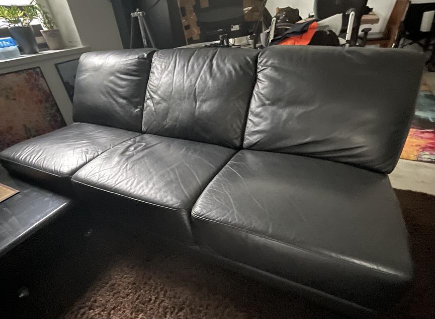 Bild 1 Gut schwarze Ledercouch. Modular aufstellbar. Keine Schäden.