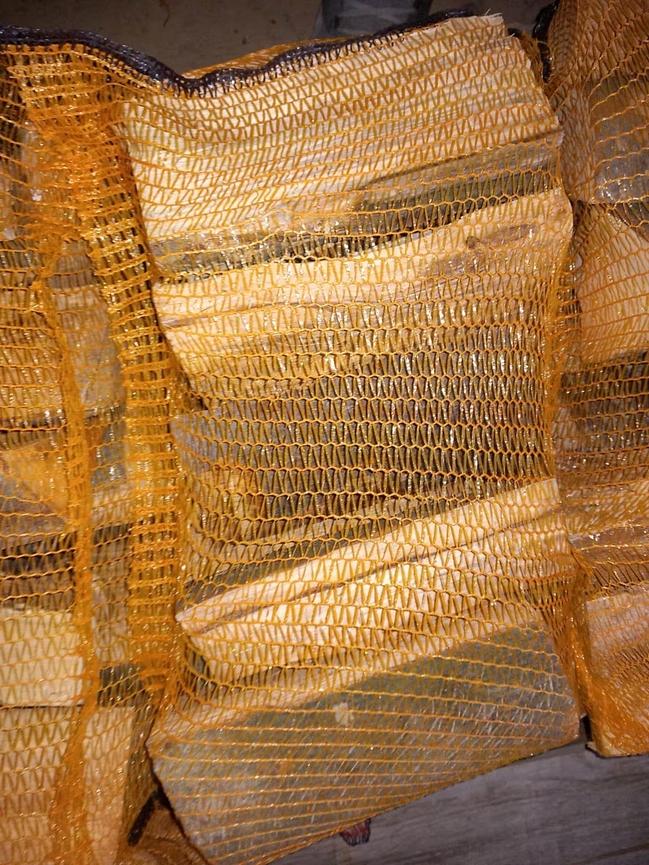 Bild 2 🔥 Brennholz – Buche, 13 kg  Nur 12 € pro Paket