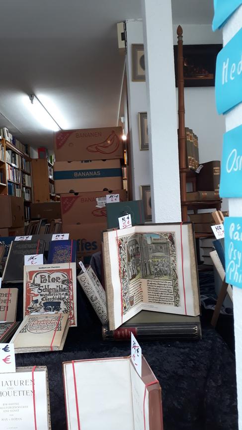 Bild 3 Bücher - Antiquariat - Stöberladen- 50 % Rabatt auf alle Bücher im Stöberladen