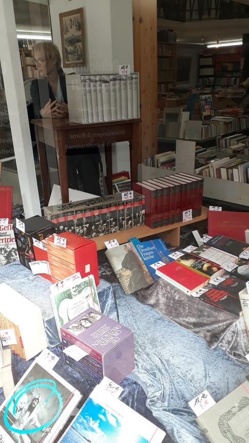 Bild 5 Bücher - Antiquariat - Stöberladen- 50 % Rabatt auf alle Bücher im Stöberladen