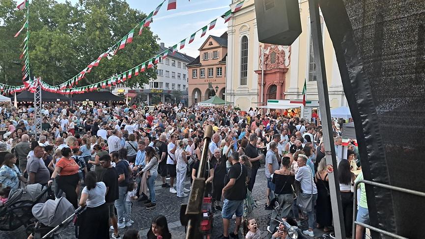 Bild 6 Italienische Live Band mit Internationale Musik buchen