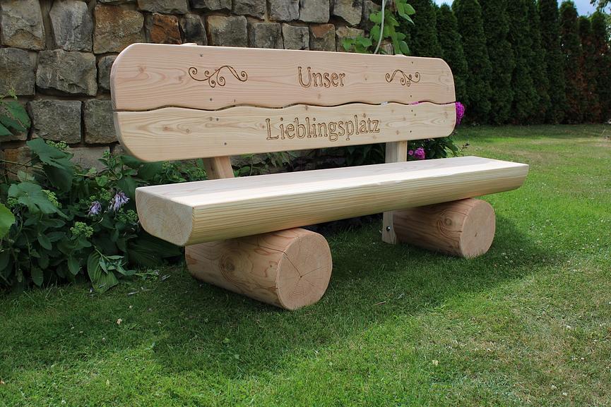 Bild 13 Gartenlaube. Überdachte Sitzgarnitur. Krongartmöbel.