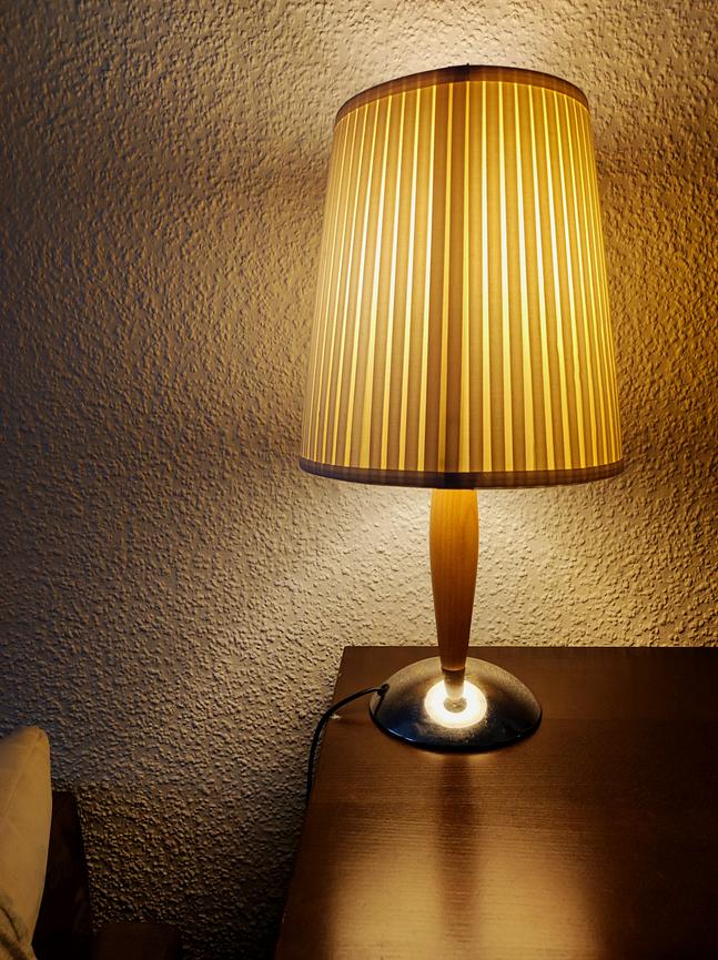 Bild 1 Hübsche Retro Stehlampe heute zu verkaufen