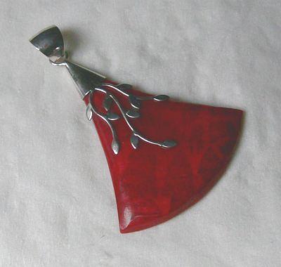 Bild 5 Korallenanhängr, rote Koralle in 925 Silberfassung