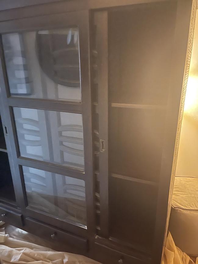 Bild 1 Schöner Schrank
