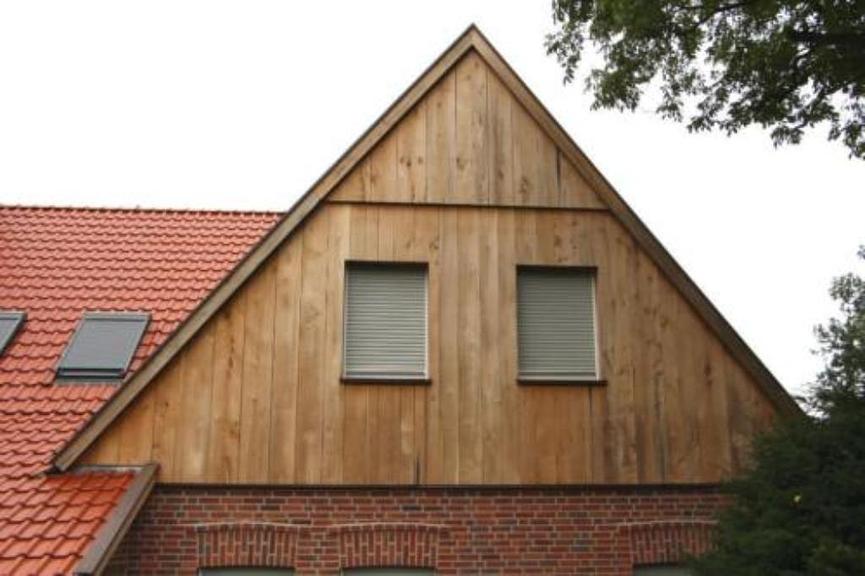 Bild 1 Haus u. Holzfassade Fasssade  Lagerhalle Ortsgang Traufe Giebel