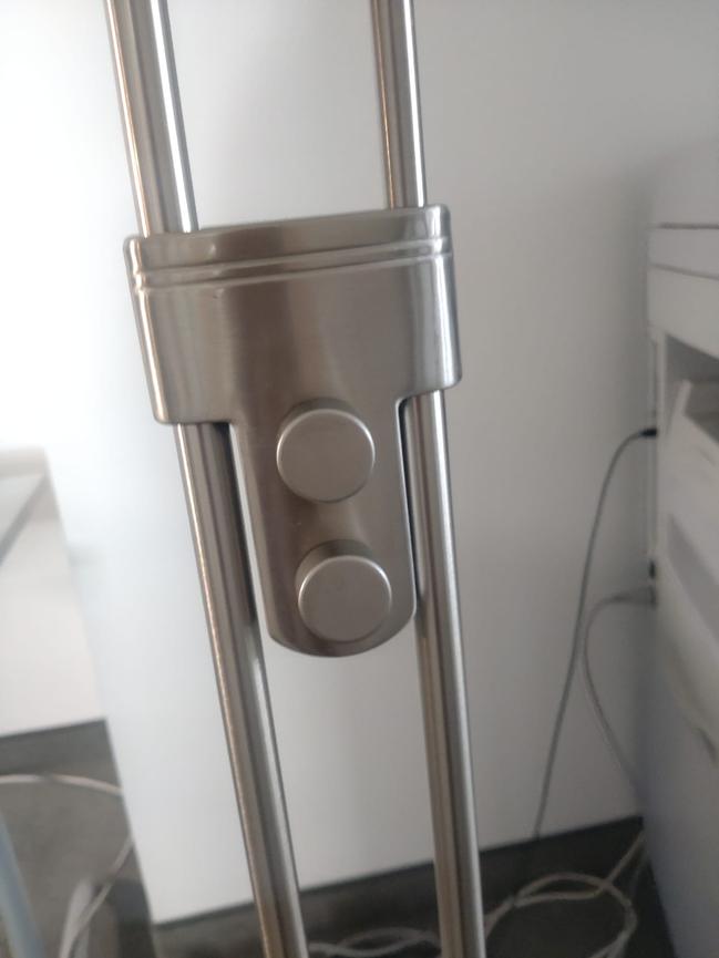 Bild 2 eine tolle Stehlampe mit 2 Leuchten