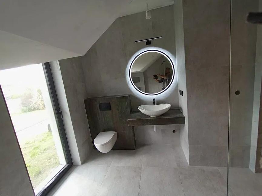 Bild 2 Fliesenlegen, Malerarbeiten, Fassaden