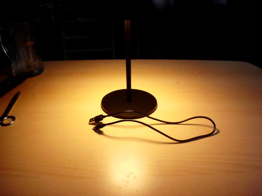 Bild 5 LED Tischleuchte mit Akku-betrieb inkl. USB Kabel. ab zu geben