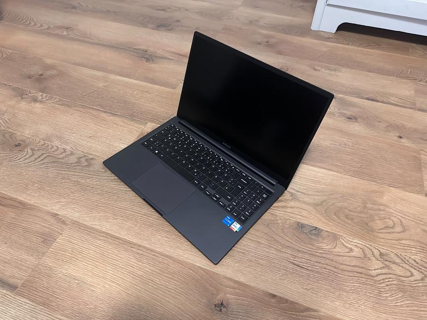 Bild 5 Samsung Galaxy Book2 15" i5, 8gb Ram, 512GB Speicher, Graphite
