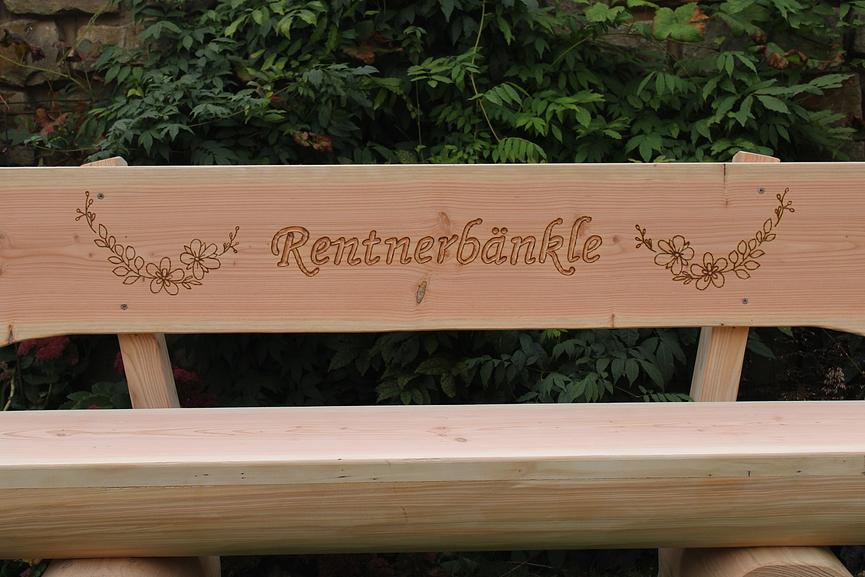 Bild 11 Gartenlaube. Überdachte Sitzgarnitur. Krongartmöbel.