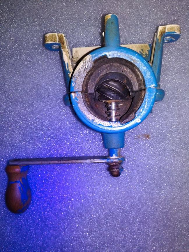 Bild 3 =>antike Kaffeemühle=>funktioniert=>auch als Dekoration=nur 7,-€