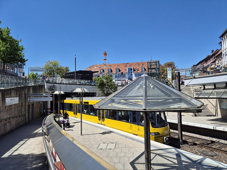 Bild 16 Sonnige WG-Zimmer in neuer WG in Stuttgart-Weilimdorf am Löwenmarkt