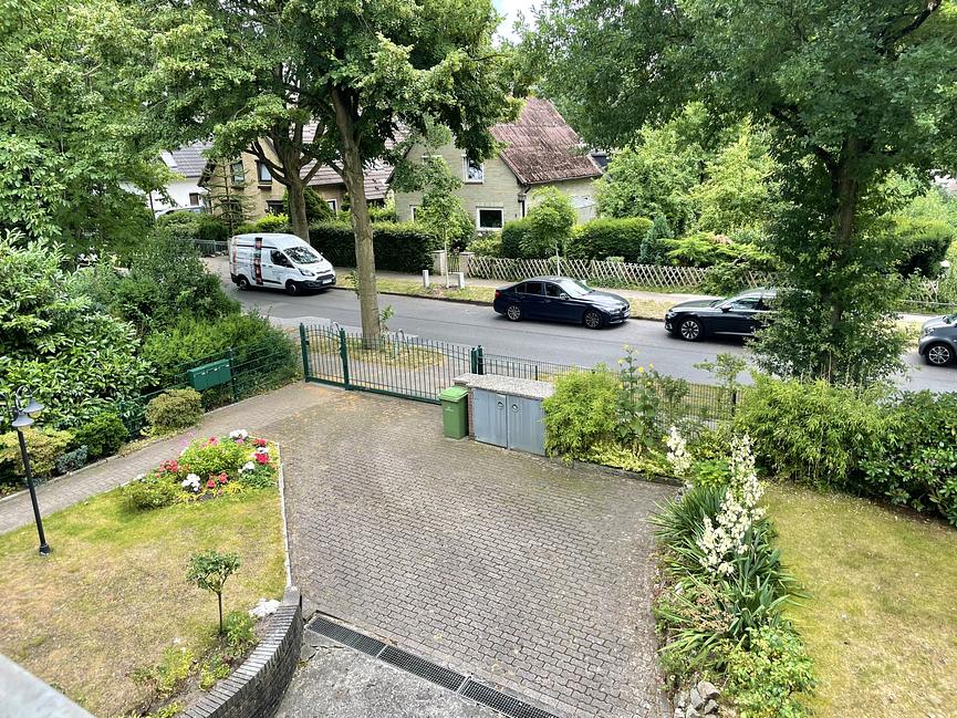 Bild 2 Schöne 4-Zi. Wohnung mit Balkon