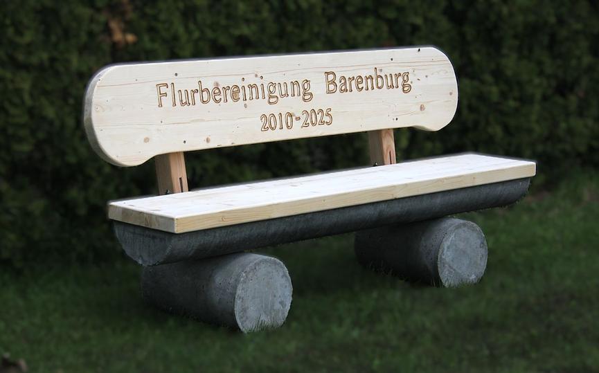 Bild 3 Gartenbank aus Beton und Leimholz. Krongartmöbel.