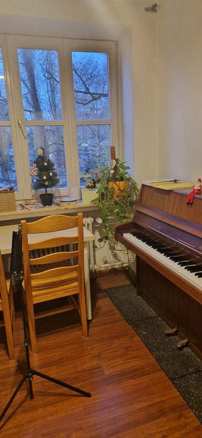 Bild 4 Gitarren-, Geigen-, Gesangs- und Klavierunterricht Klavierunterricht