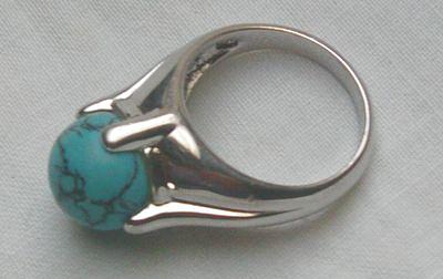 Bild 8 Ring, 925 Silber mit gefasstenTürkisstein