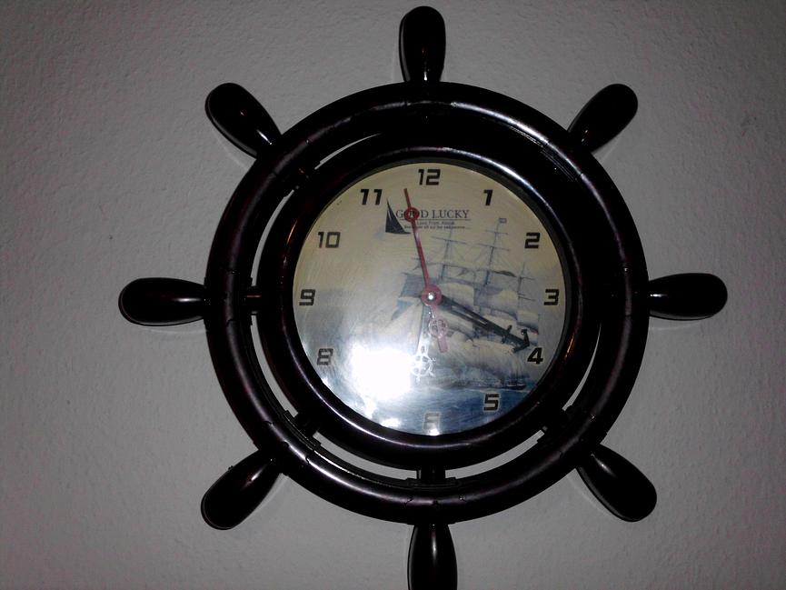 Bild 2 gebe hier eine schöne wohnzimmer wand uhr ab nur für 5euro