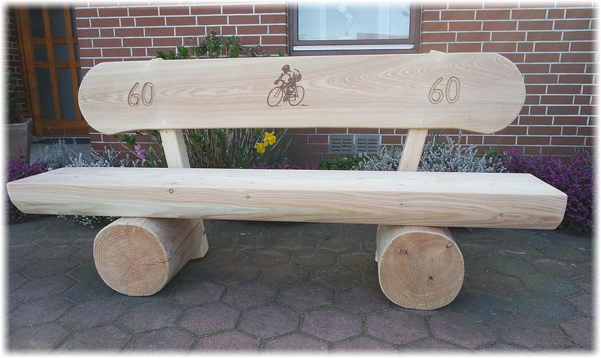Bild 9 Gartenbank aus Lärche mit Gravur. Jubiläums Geschenk. Weinachtsgeschenk.