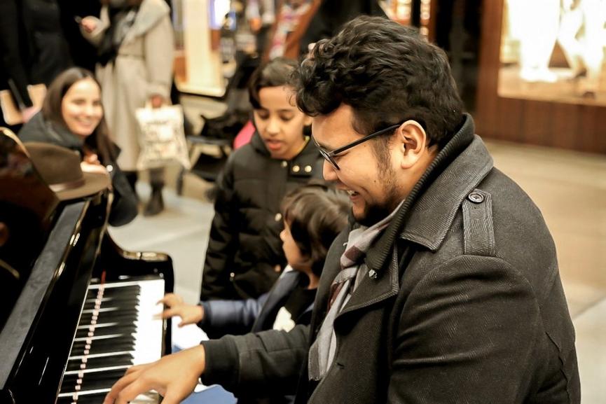 Bild 1 OPEN PIANO BETREUER*IN GESUCHT am 18. + 19. Dezember in Regensburg