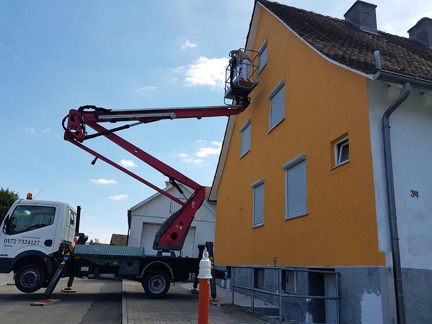 Bild 9 Maler Arb. Haus u. Holzfassade Klinker Dachüberstand Ortsgang Giebel Traufe