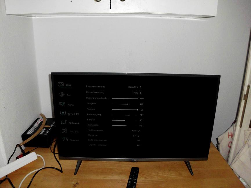 Bild 3 gebe hier einen schönen tlc tvgünstig ab nur für 45euro