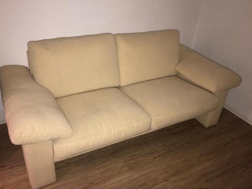 Bild 1 Gemütliches kleines Sofa