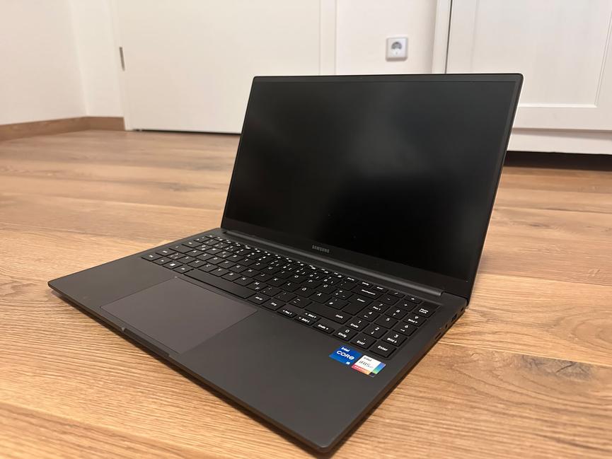 Bild 1 Samsung Galaxy Book2 15" i5, 8gb Ram, 512GB Speicher, Graphite