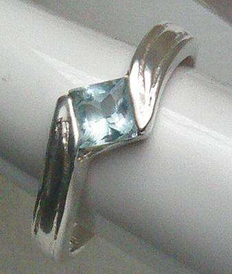 Bild 3 Ring, 925 Silber mit gefassten Aquamarin