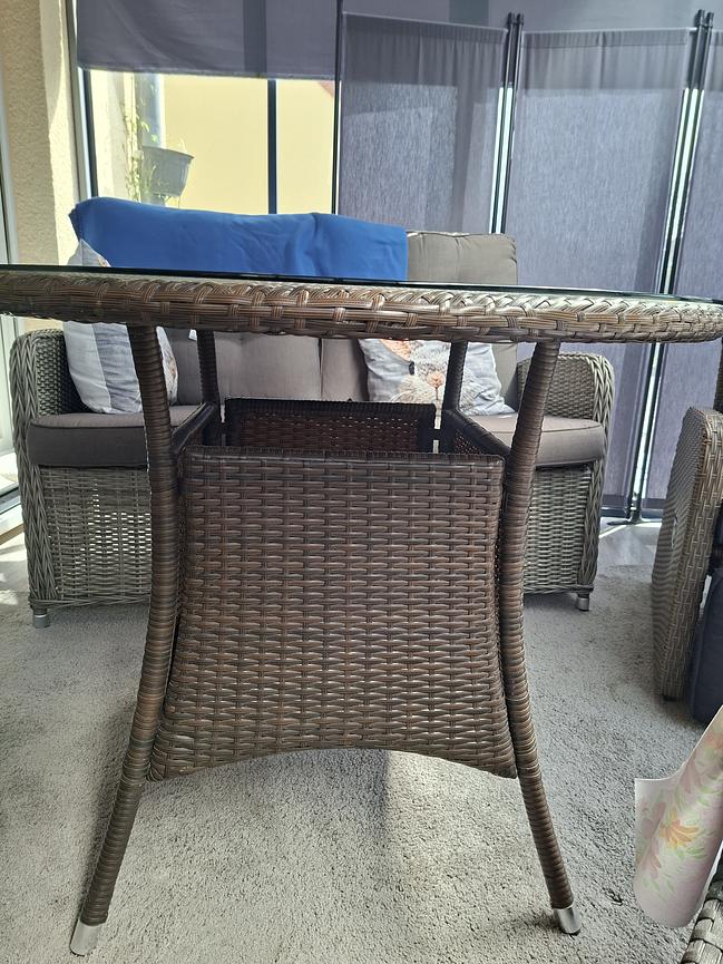 Bild 3 Gartentisch Rattan