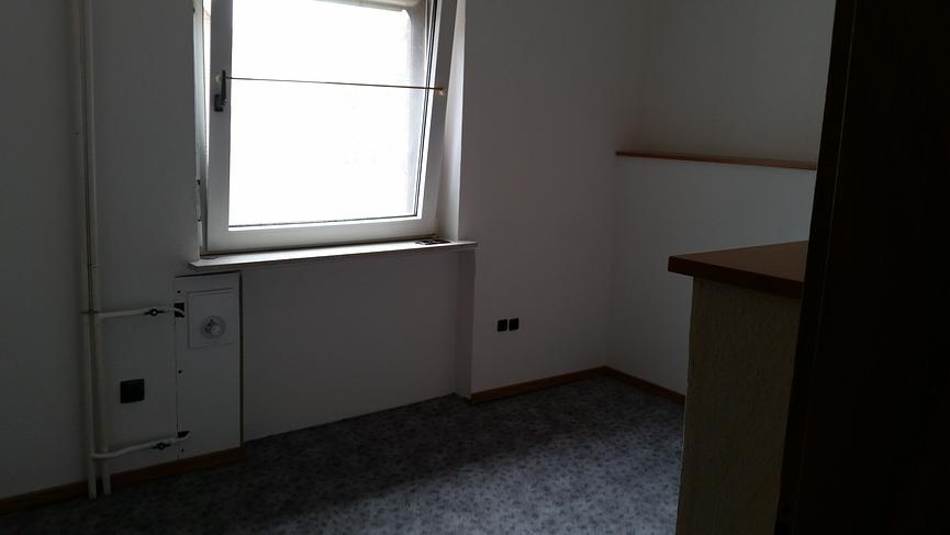 Bild 4 100 m² Wohnung an Nichtraucher/in /Ehepaar in Elze zu vermieten.