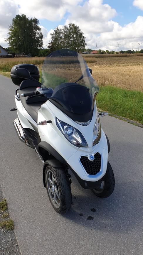 Bild 1 Piaggio MP3 500 Motorroller