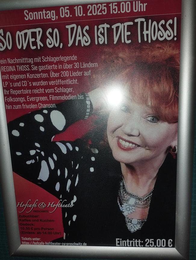 Bild 1 Regina Thoss im Hofcafe zu Proschwitz