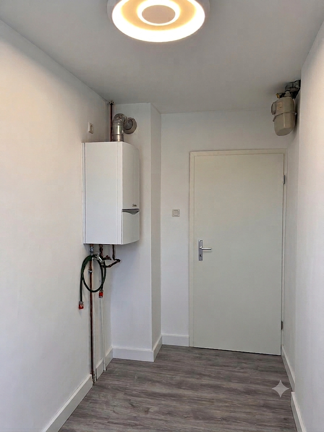 Bild 6 kernsanierte 3-Zimmer-Wohnung Diese attraktive Wohnung liegt in Steinb0hl