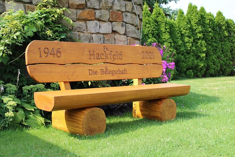 Bild 8 Jubiläumsgeschenk. Rentners Geschenk. Holzbank mit Beschriftung.