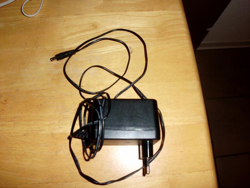 Bild 9 ich gebe hier ein speedport w 723v plus dsl splitter günstig ab