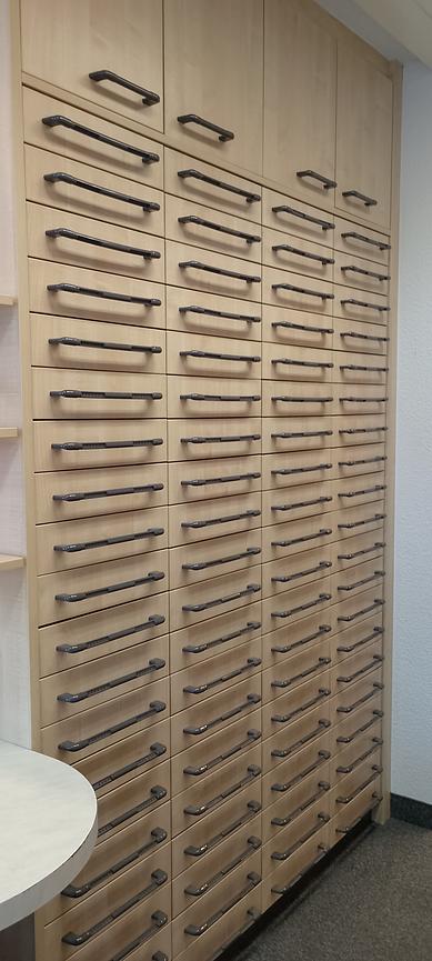 Bild 3 Tolle Ladeneinrichtung ehem. Apotheke