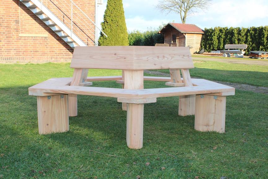 Bild 4 Baumbank aus Holz. Gartenbank. Krongartmöbel.