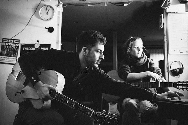 Bild 4 Gitarrenunterricht Basel für jedes Alter und Level