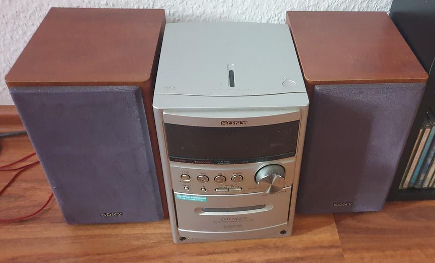 Bild 1 Sony Micro Hi-Fi System CMT-NEZ50 CD Kassette Radio