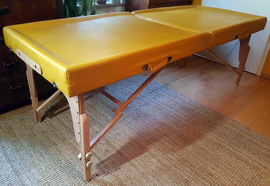 Bild 1 Mobile Ayurveda-Massageliege „Body Choice“ mit Transporttasche