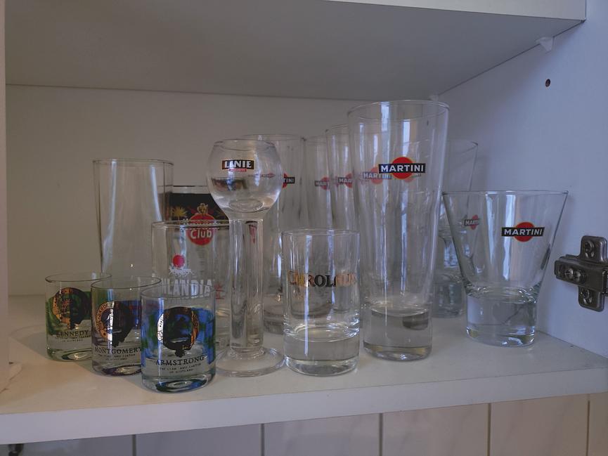 Bild 2 20+4 Gläser bedruckt (Martini, Cinzano, Vodka ®)