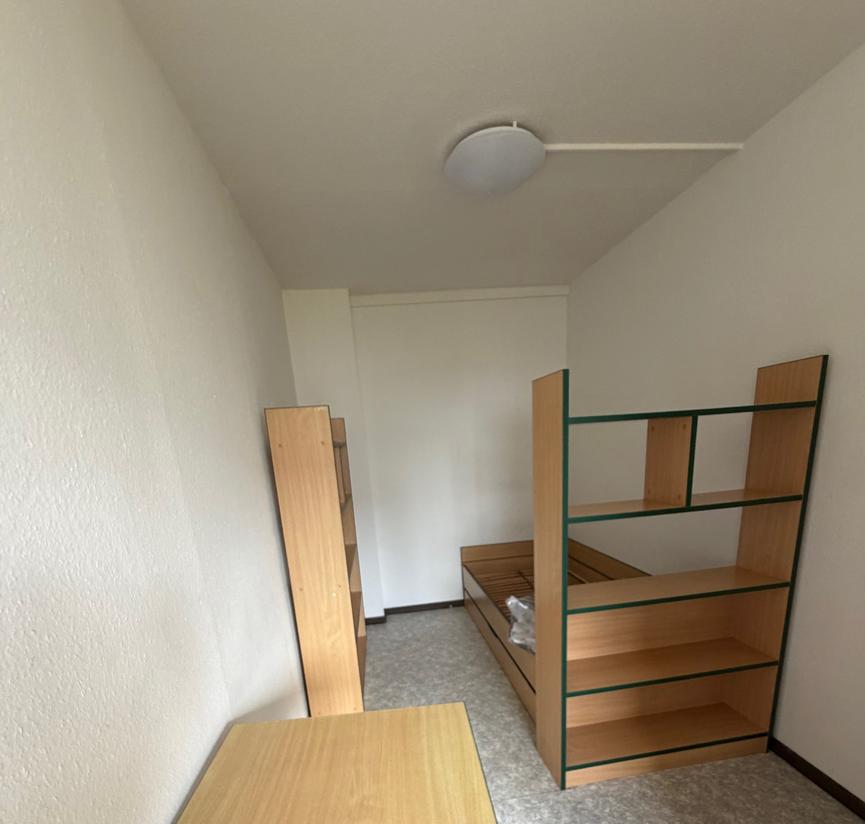 Bild 1 möbliertes WG-Zimmer in 2er WG 295 € ab 01.12.2026 6 Monate noch günstiger!