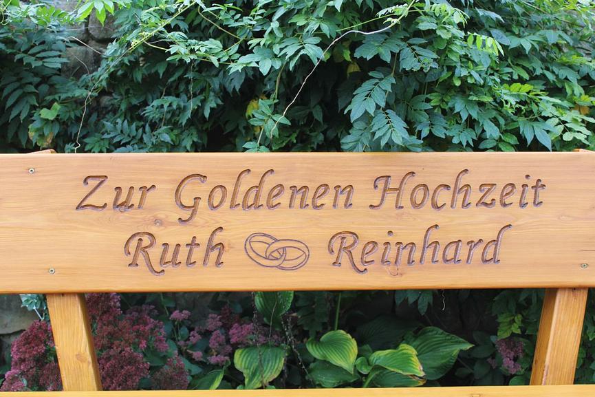 Bild 8 Gartenbank mit Armlehnen. Ostern Geschenk. Krongartmöbel.